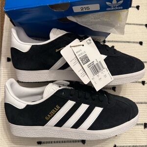 Adidas Gazelle Sneakers | Black & White | Women’s Size 6 | NIB